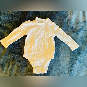 Baby GAP turtle neck long sleeve bodysuit with gold polka dots size 18-24M